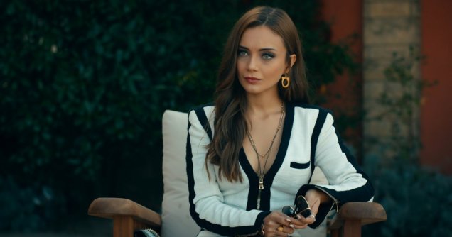 Çukur Efsun Gerçekte Kimdir ve Kaç Yaşındadır?