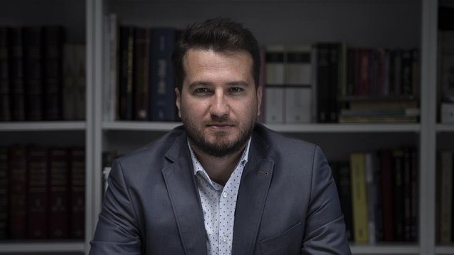Kuruluş Osman Dizisinin Yapımcısı Mehmet Bozdağ Kimdir?