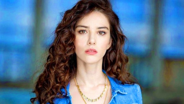 Sipahi Dizisinin Yıldızı Özge Gürel Kimdir?
